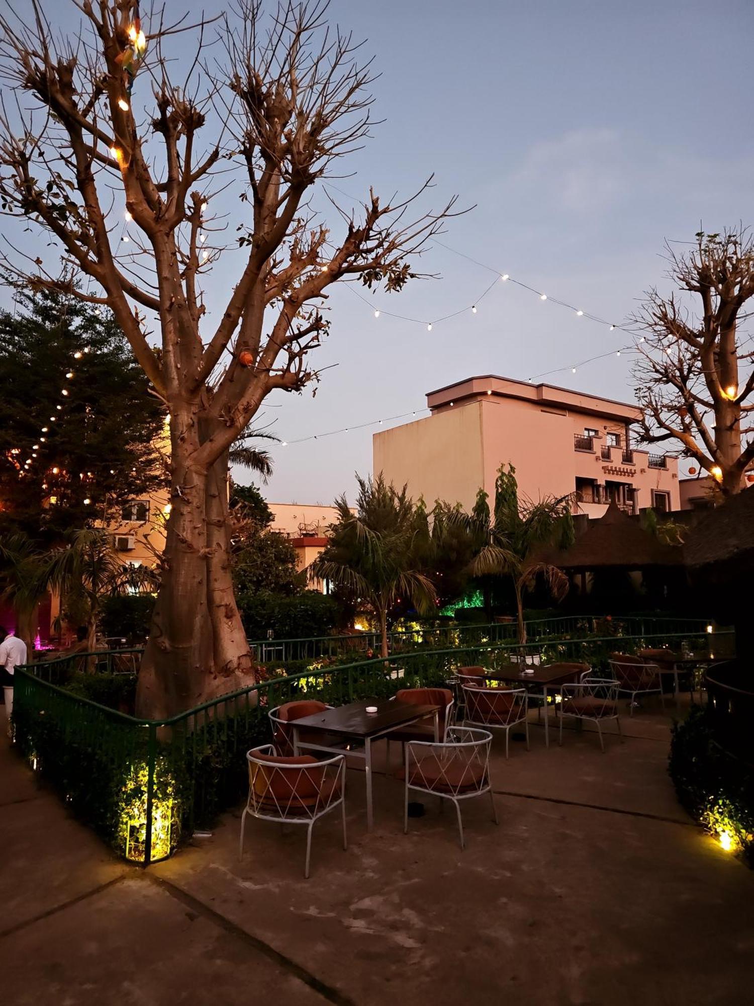 Le Baobab Hotel Bamako Bagian luar foto